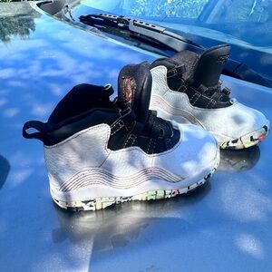 Baby Jordan’s used No laces